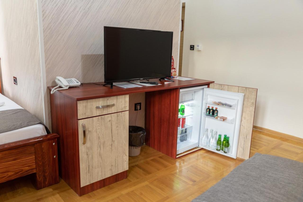 Hotel Kutko Pančevo Extérieur photo