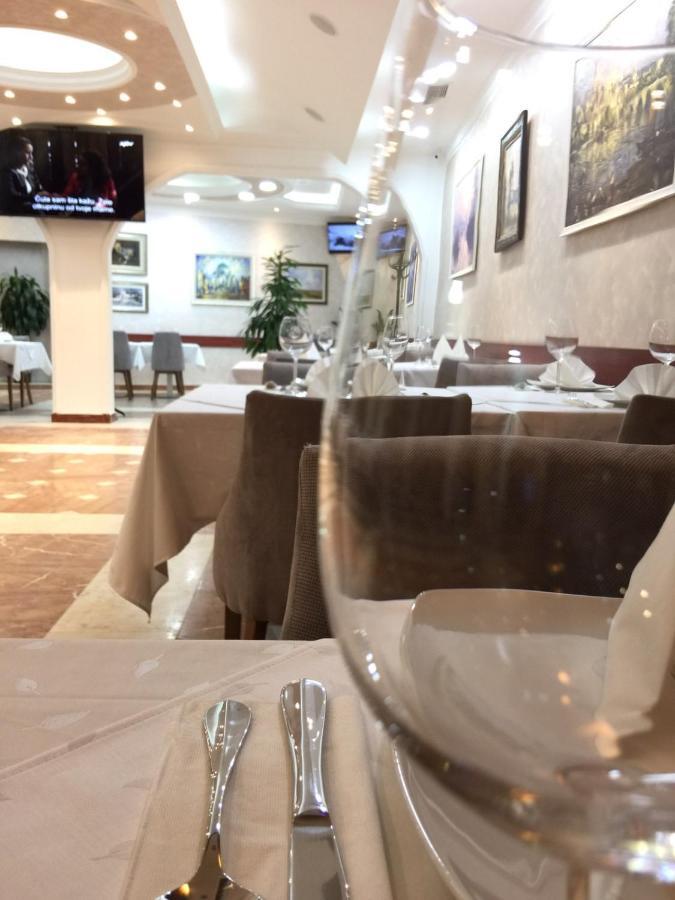 Hotel Kutko Pančevo Extérieur photo