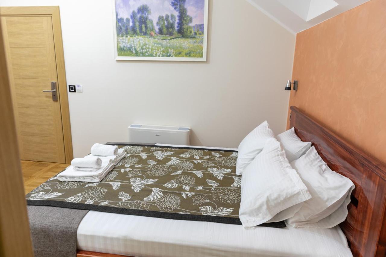 Hotel Kutko Pančevo Extérieur photo