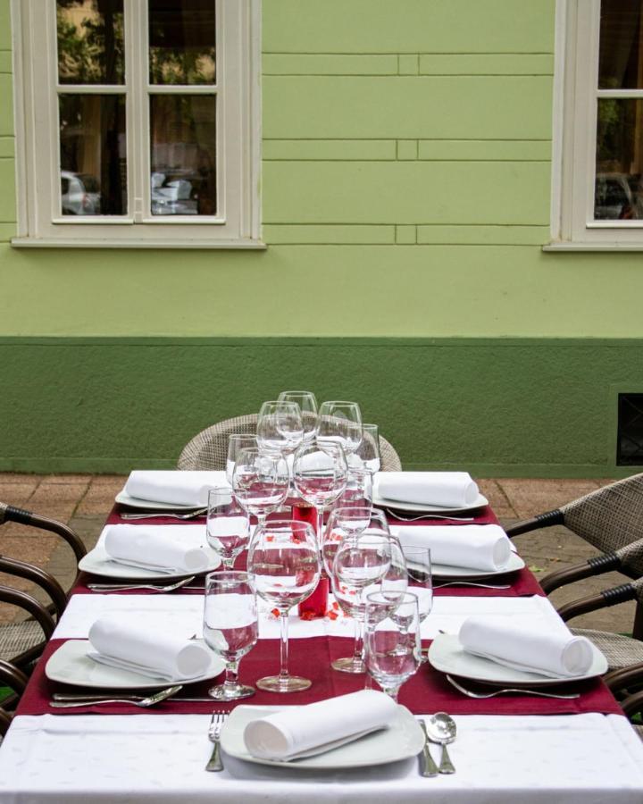Hotel Kutko Pančevo Extérieur photo